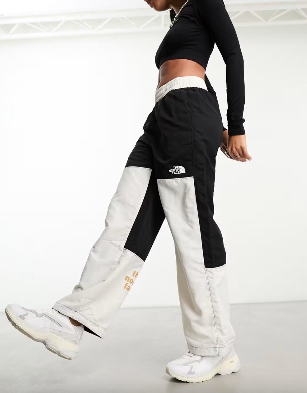 NEW The North Face TNF Nylon straight fit high waist trackies in black and white